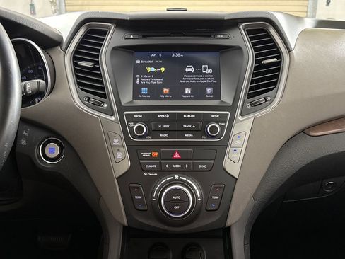 Used 2018 Hyundai Santa Fe Sport FWD image 17