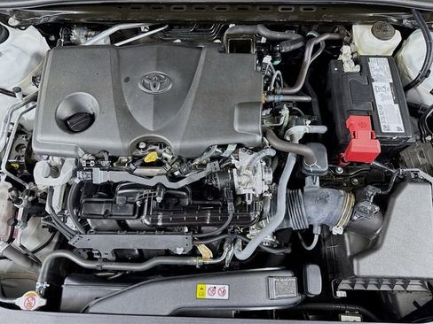 Used 2022 Toyota Camry SE w/ Cold Weather Package image 32