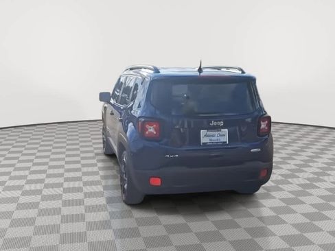 Used 2018 Jeep Renegade Latitude w/ Cold Weather Group image 7