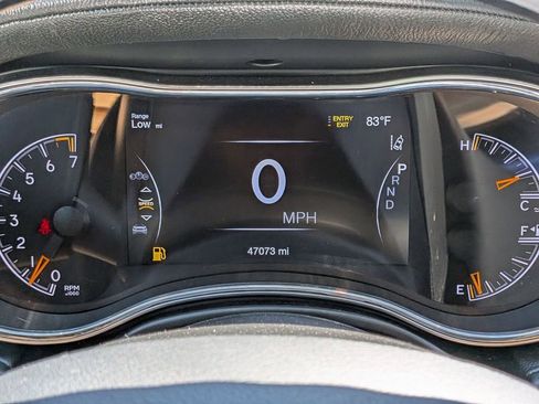 Used 2019 Jeep Grand Cherokee Overland AWD/4WD image 17