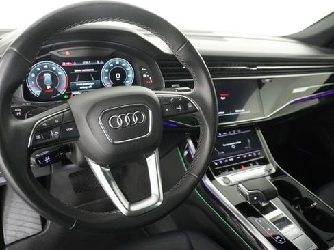 Used 2021 Audi Q8 Prestige w/ Prestige Package image 27