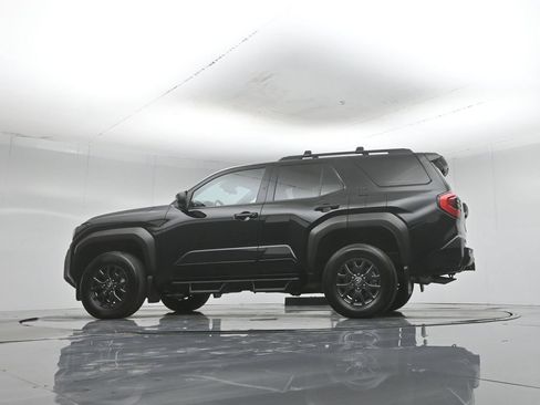 Used 2025 Toyota 4Runner SR5 AWD/4WD image 54