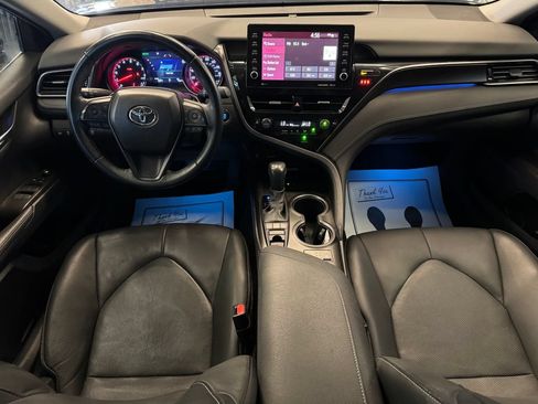 Used 2022 Toyota Camry XSE FWD image 9
