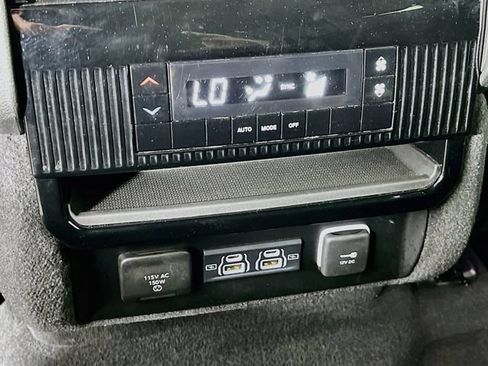 Used 2024 Jeep Wagoneer L Series II w/ Flexible Seating Group AWD/4WD image 36