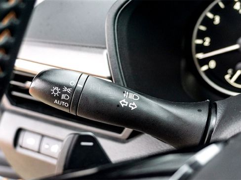 Used 2025 Nissan Altima 2.5 SR image 19