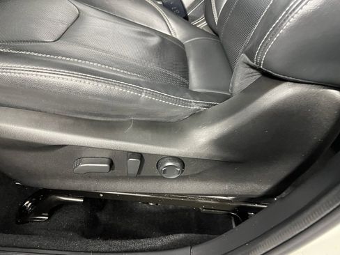 Used 2020 Subaru Forester Limited w/ Popular Package #3 image 26