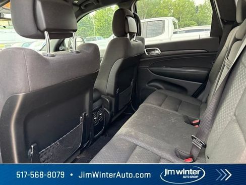 Used 2020 Jeep Grand Cherokee Laredo AWD/4WD image 11