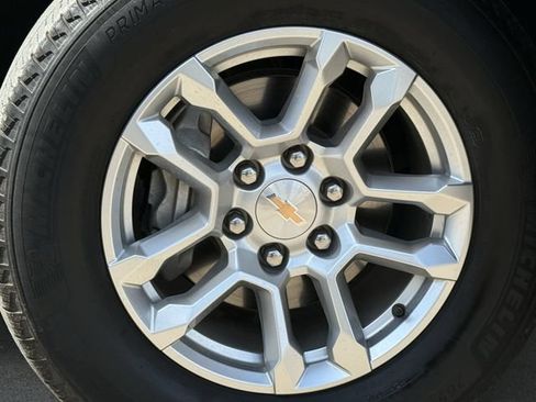 Used 2025 Chevrolet Tahoe LT AWD/4WD image 10