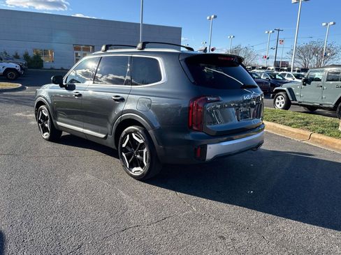 Used 2024 Kia Telluride S image 6