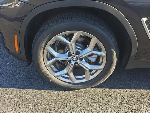 Used 2024 BMW X4 xDrive30i image 7