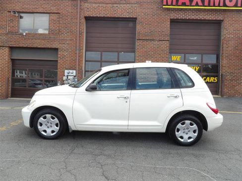 Used 2008 Chrysler PT Cruiser image 2