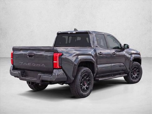 Used 2025 Toyota Tacoma SR5 AWD/4WD image 15