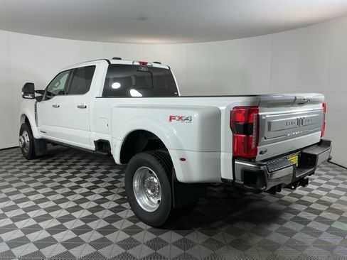 Used 2025 Ford F450 King Ranch w/ Chrome Package image 6