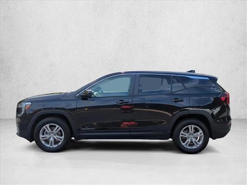 Used 2024 GMC Terrain SLE image 8
