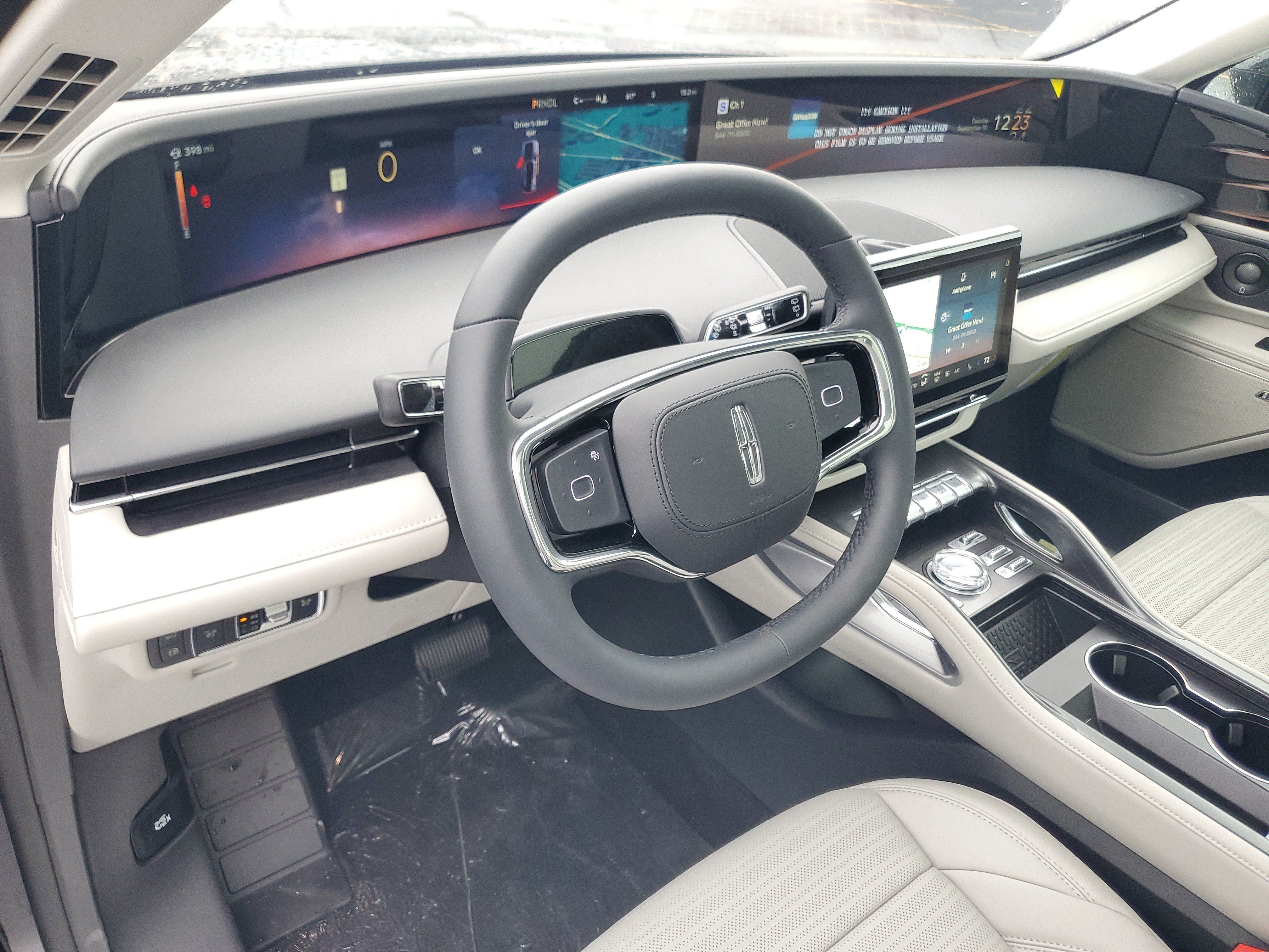 New 2026 Lincoln Nautilus Reserve w/ Jet Appearance Package AWD/4WD image 13