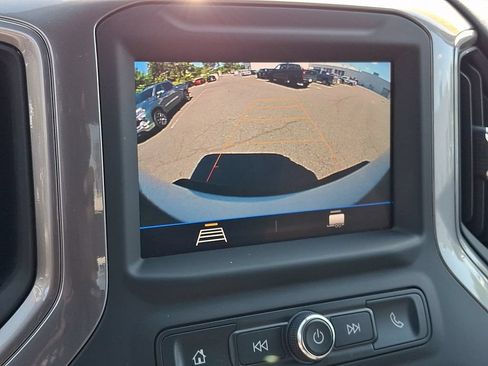 Certified 2022 Chevrolet Silverado 2500 Custom w/ Custom Convenience Package AWD/4WD image 18