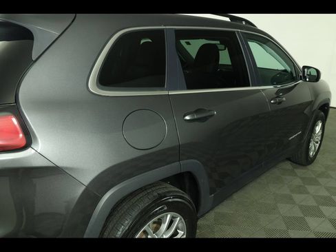 Used 2022 Jeep Cherokee Latitude Lux w/ Sun & Sound Group AWD/4WD image 19