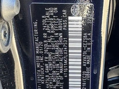 Used 2020 Toyota Camry SE image 32