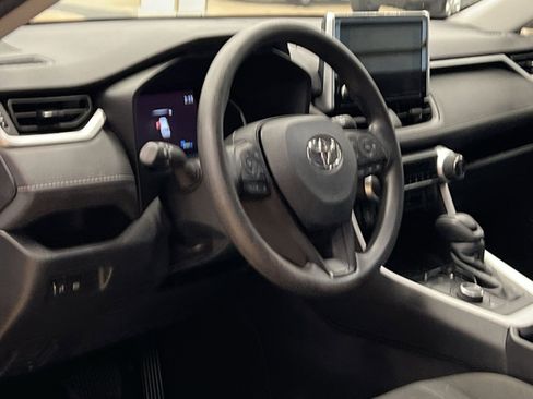 Used 2023 Toyota RAV4 XLE image 12
