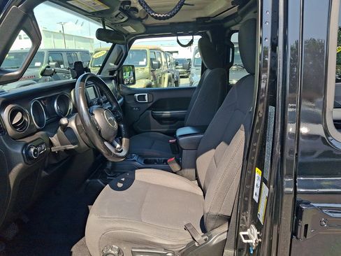 Used 2019 Jeep Wrangler Unlimited Sport S AWD/4WD image 23