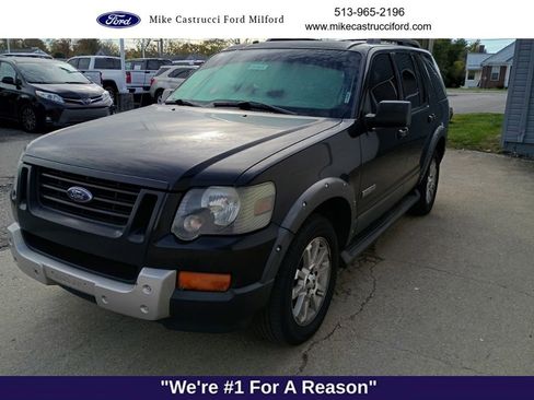 Used 2008 Ford Explorer XLT image 1