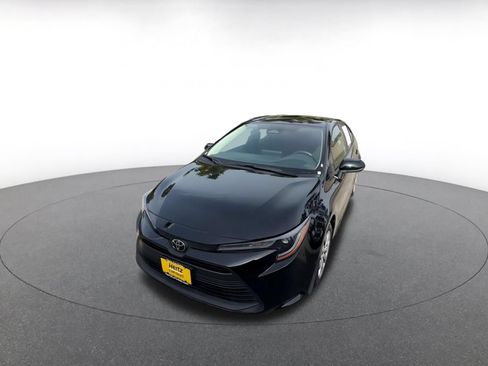 Used 2025 Toyota Corolla LE FWD image 7