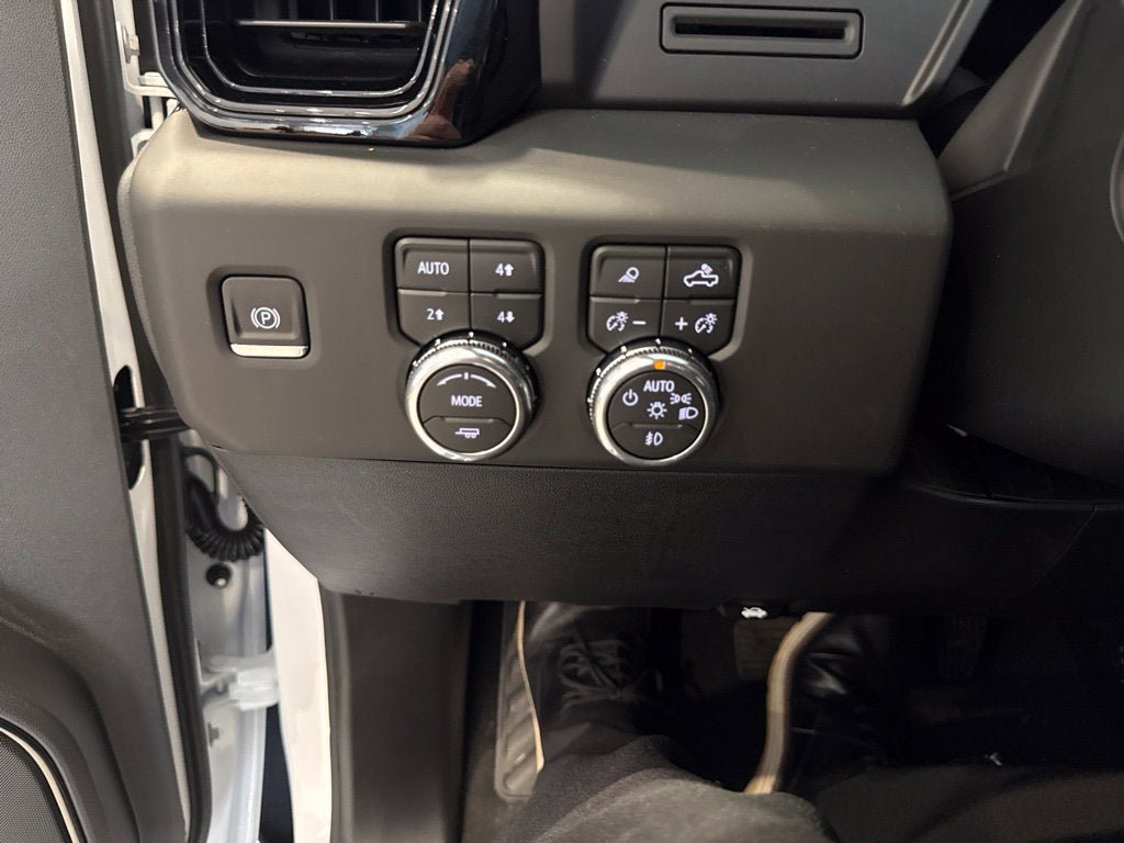 New 2026 GMC Sierra 1500 AT4 w/ AT4 Premium Package AWD/4WD image 35