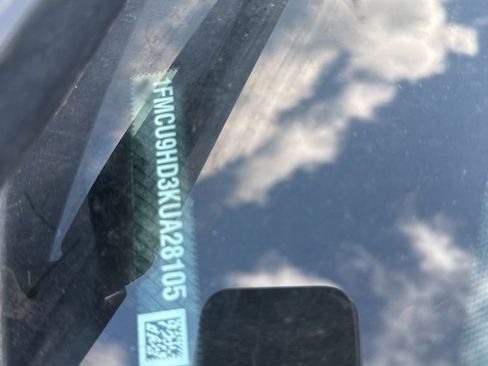 Used 2019 Ford Escape SEL image 18