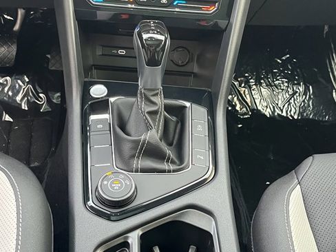 New 2025 Volkswagen Taos SEL image 13