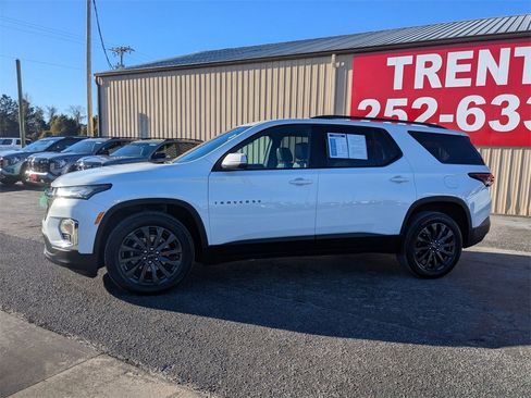 Certified 2023 Chevrolet Traverse RS image 3