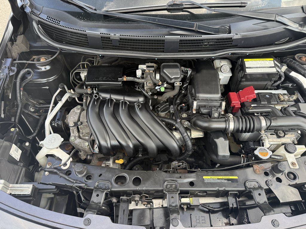 Used 2015 Nissan Versa SV FWD image 21