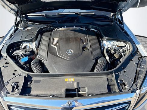 Used 2020 Mercedes-Benz S 560 4MATIC Sedan w/ Premium Package image 34