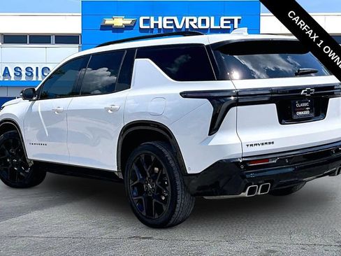 Used 2025 Chevrolet Traverse RS w/ LPO, Floor Liner Package FWD image 3