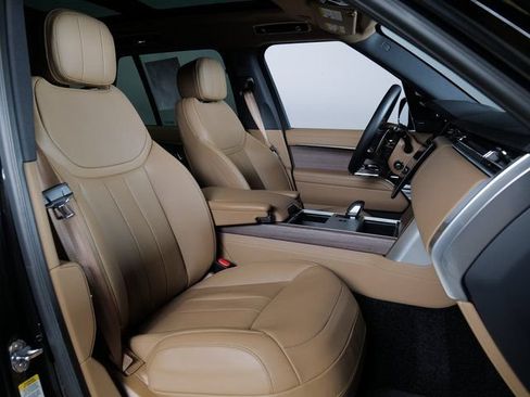 Certified 2026 Land Rover Range Rover SE AWD/4WD image 3