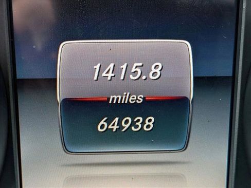 Used 2018 Mercedes-Benz C 350e Sedan image 11