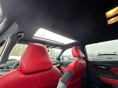 Used 2023 Toyota Highlander XSE image 29