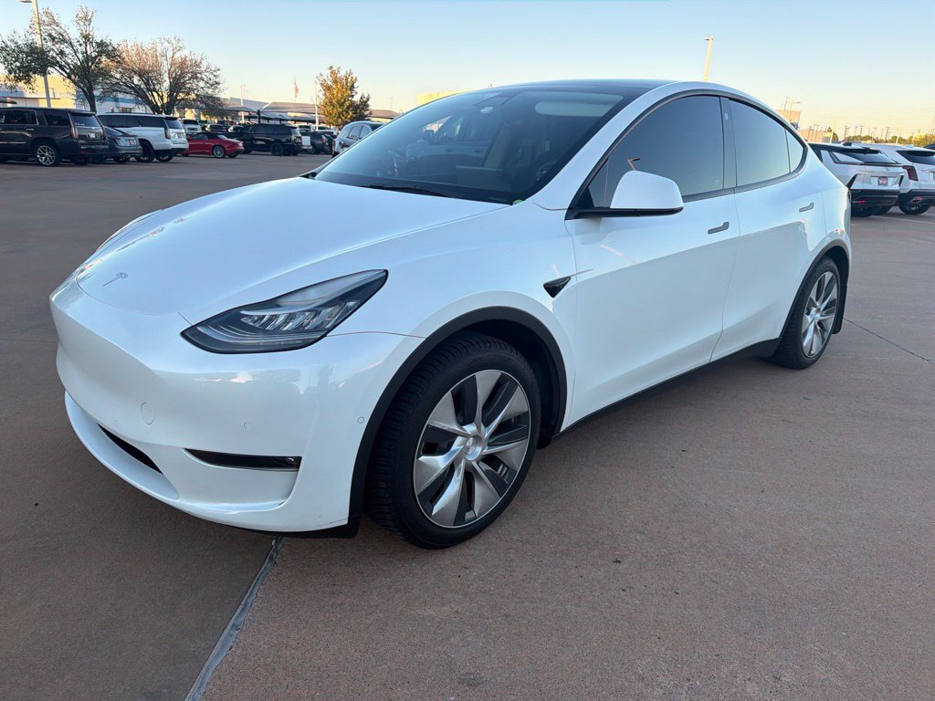 Used 2022 Tesla Model Y Long Range AWD/4WD image 1