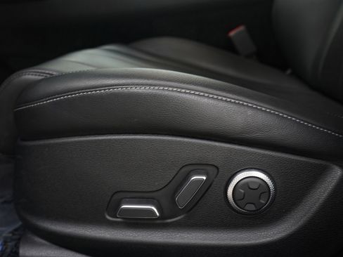 Used 2024 Genesis G80 2.5T image 22