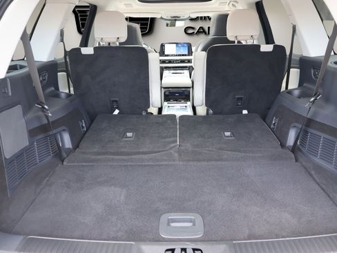 Used 2025 Lincoln Aviator Reserve w/ Luxury Package AWD/4WD image 20