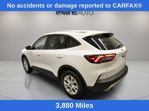 Used 2025 Ford Escape Active w/ Cold Weather Package AWD/4WD image 3