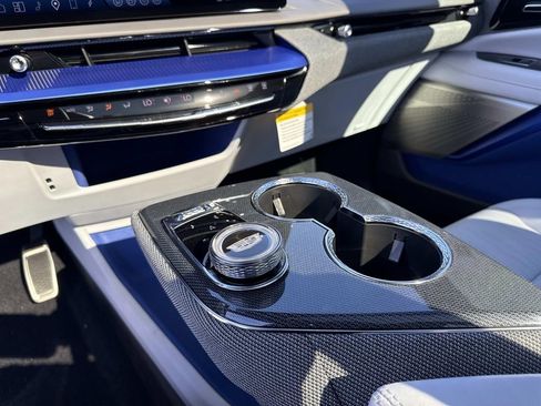 New 2026 Cadillac Optiq Luxury 2 image 25