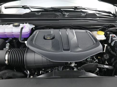 New 2025 RAM 1500 Tradesman w/ Night Edition AWD/4WD image 18