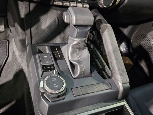 New 2026 Toyota Tacoma SR5 AWD/4WD image 18