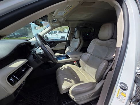 Used 2021 Lincoln Aviator Reserve w/ Equipment Group 201A image 11