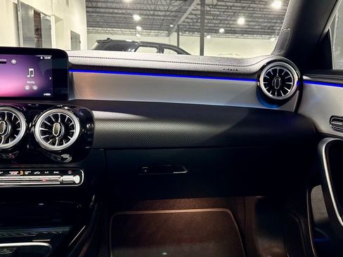 Used 2025 Mercedes-Benz CLA 250 image 22