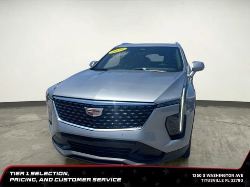 Used 2024 Cadillac XT4 Premium Luxury AWD/4WD image 12