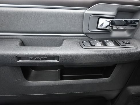 Used 2024 RAM 1500 Classic SLT image 16