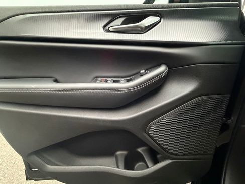 New 2025 Jeep Grand Cherokee L Altitude image 25