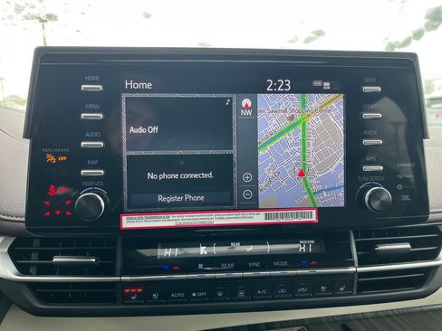 Certified 2024 Toyota Sienna Platinum image 21