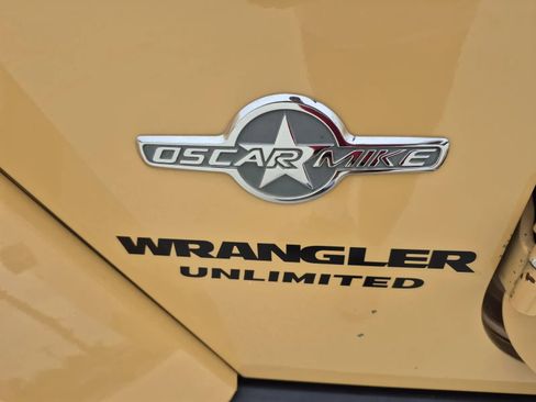 Used 2013 Jeep Wrangler Unlimited Sport AWD/4WD image 20